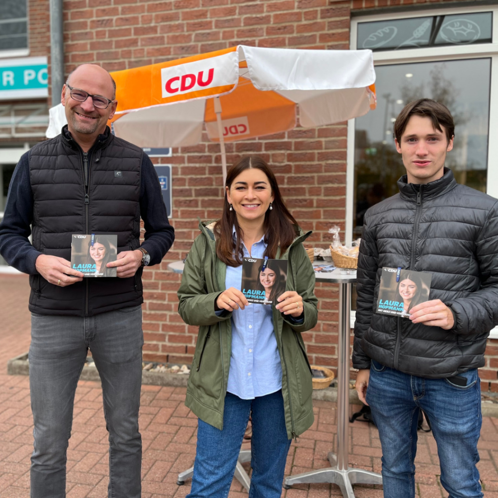 Infostand mit Laura Hopmann